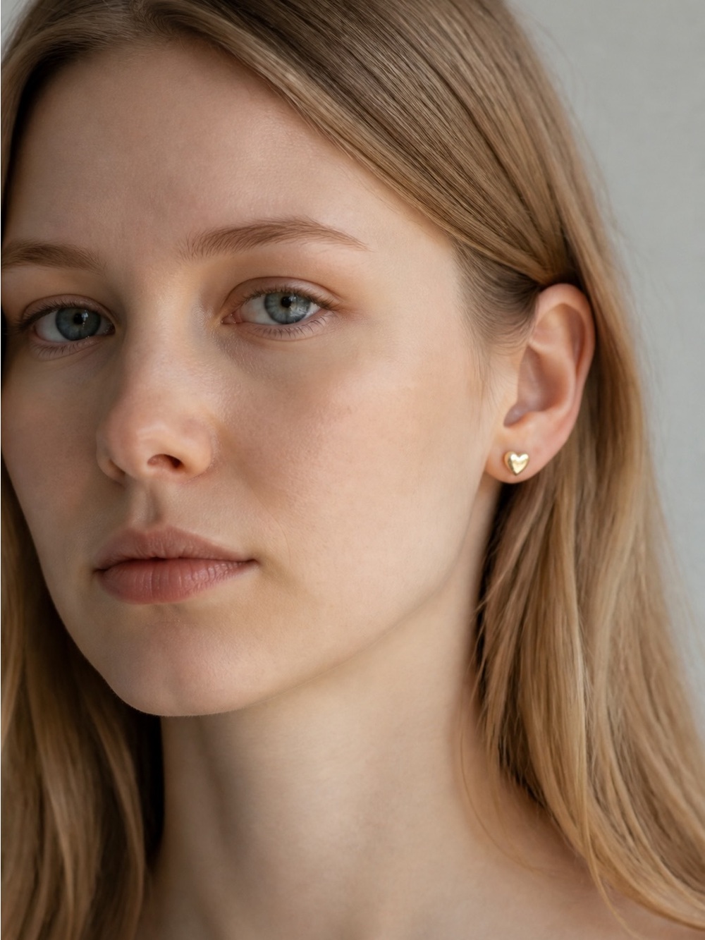 Gold Heart Stud Earrings — Classic Minimal Women's Jewelry